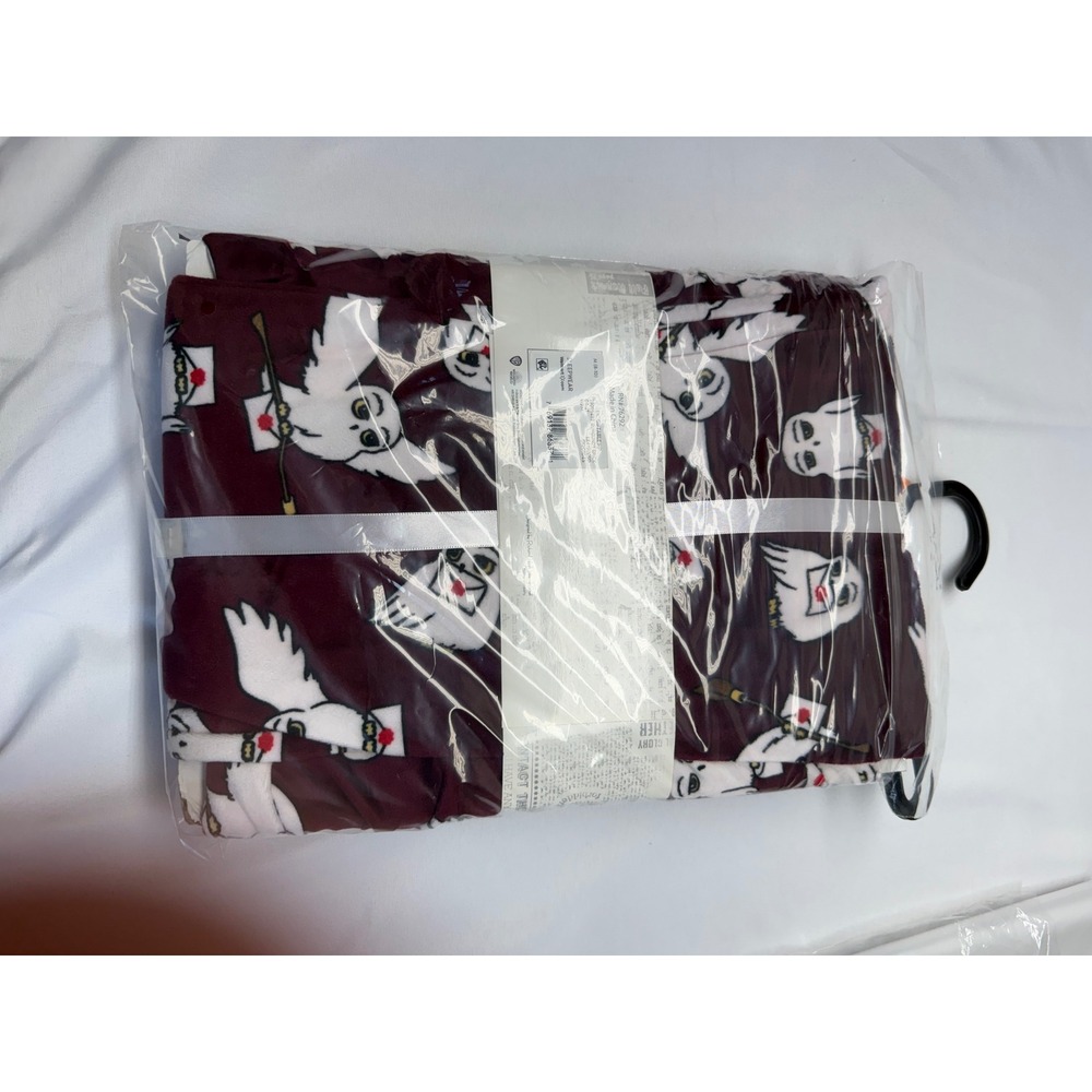 Harry Potter Hedwig 3 Piece Pajama Set Womens Medium Burgundy Fleece PJs & Socks - Picture 6 of 7